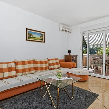Apartman Mirna By Rent Istria